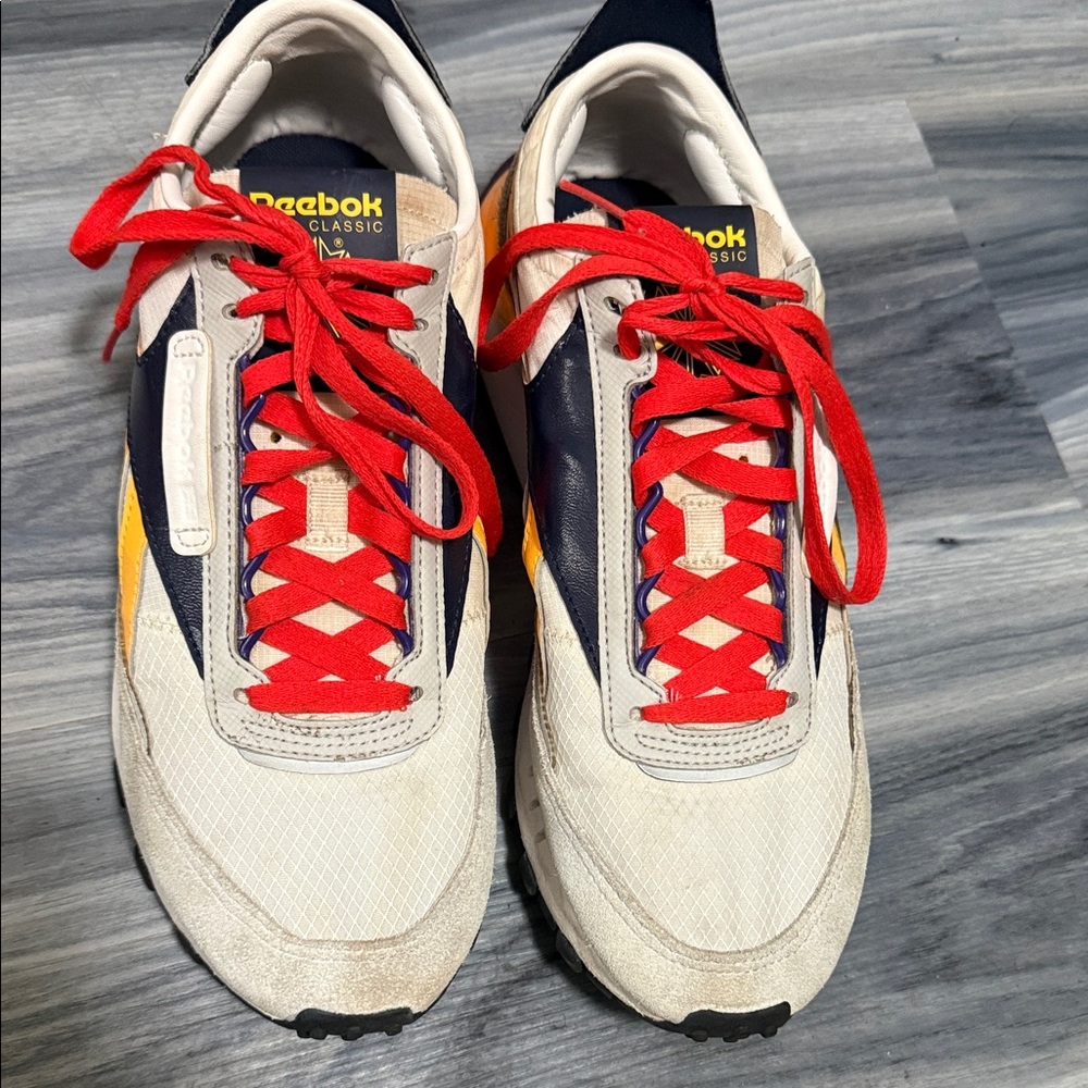 Reebok Men’s Classic Runner - White, Navy & Yellow with Red Laces